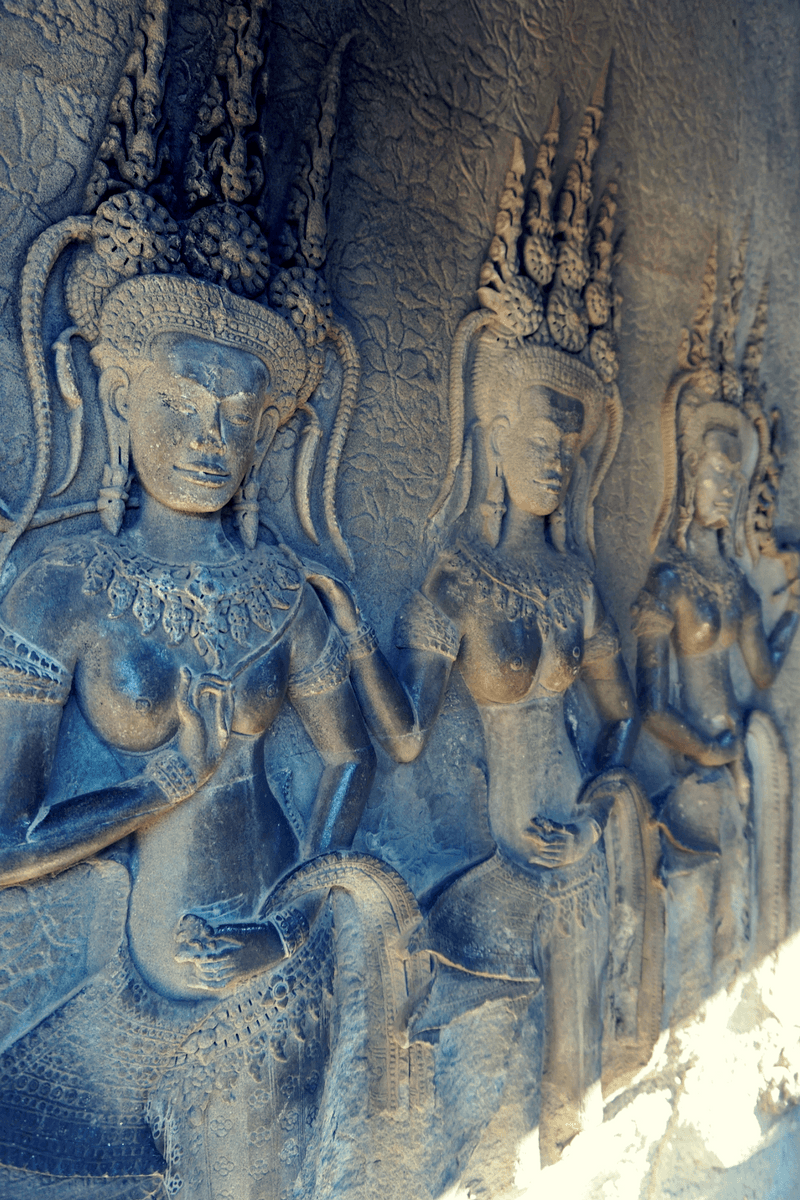 Angkor Wat asparas