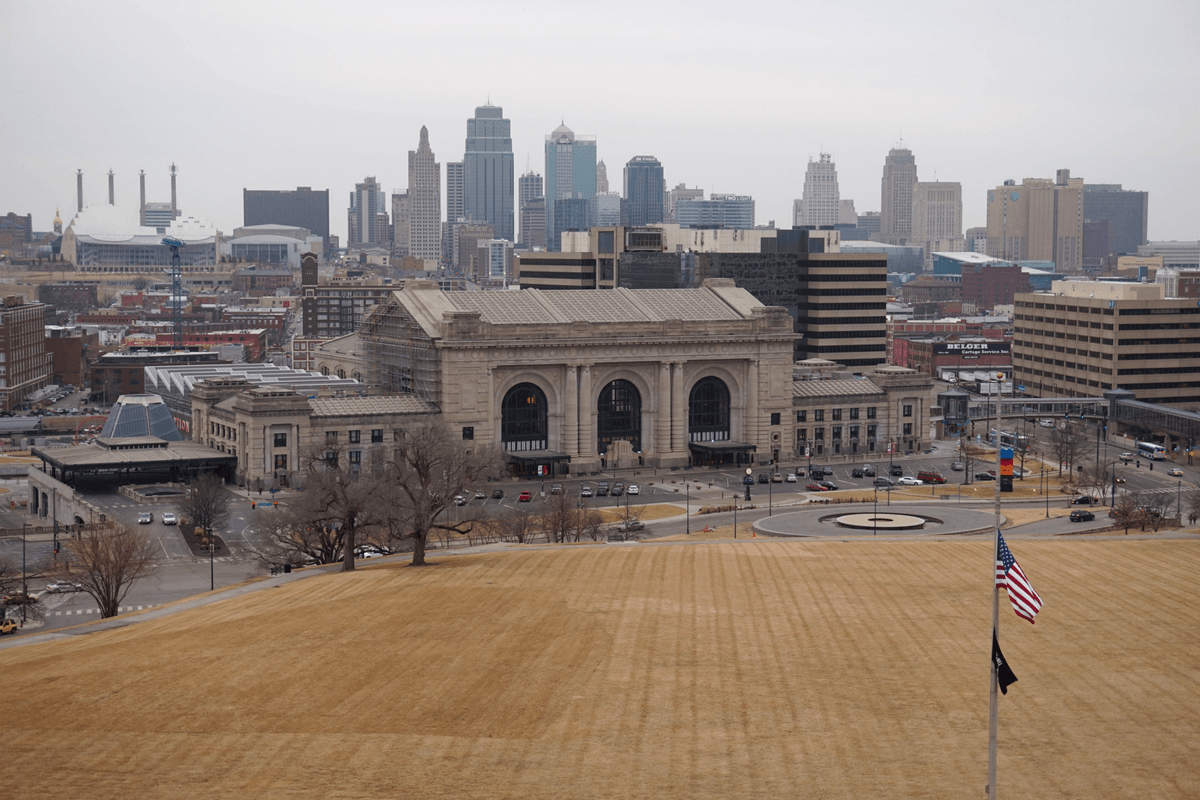 Views of Union Station and the Kansas City skyline